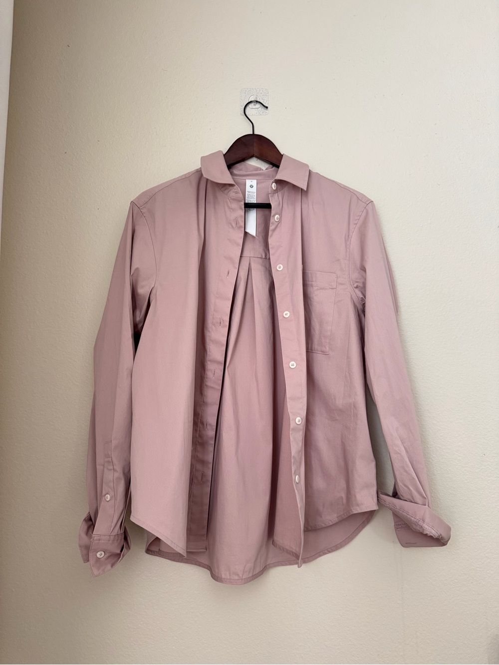 NEW Lululemon Dusty Rose Women’s Shirt